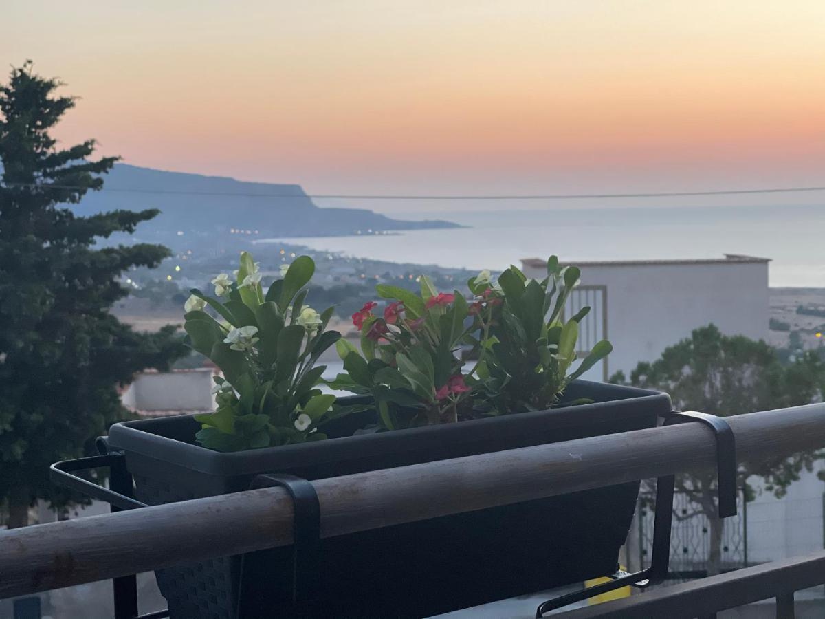 Vista Mozzafiato Villa กุสโตนาชี ภายนอก รูปภาพ