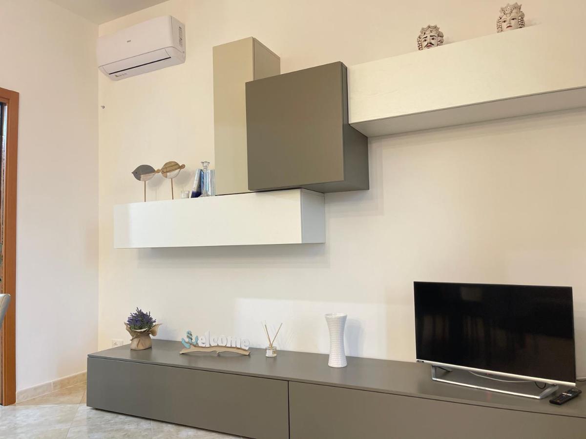 Vista Mozzafiato Villa กุสโตนาชี ภายนอก รูปภาพ