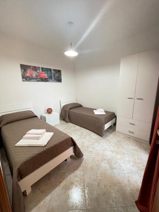 Vista Mozzafiato Villa กุสโตนาชี ภายนอก รูปภาพ