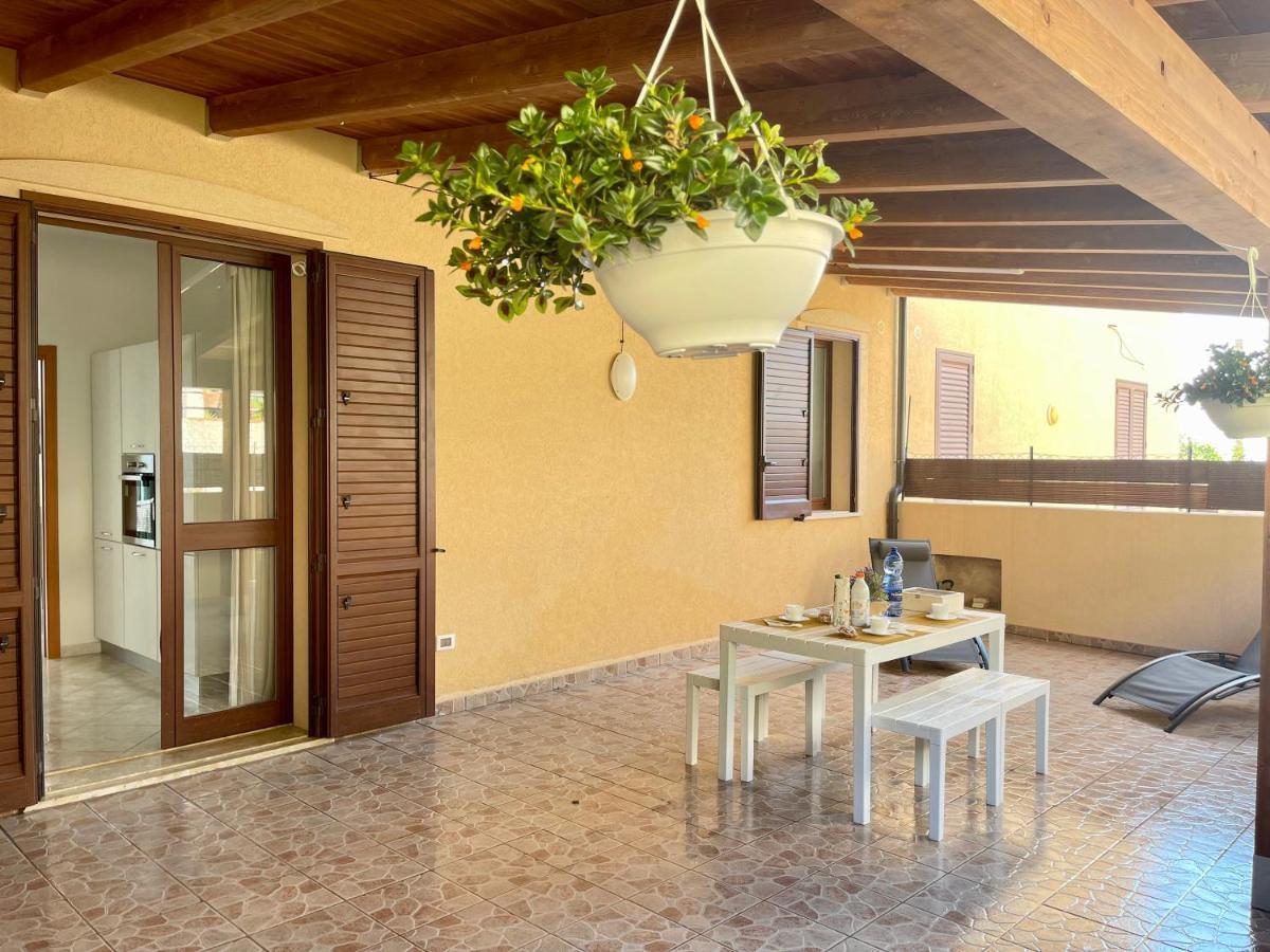 Vista Mozzafiato Villa กุสโตนาชี ภายนอก รูปภาพ