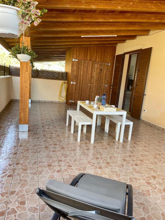 Vista Mozzafiato Villa กุสโตนาชี ภายนอก รูปภาพ